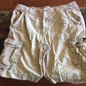 American Eagle Outfitters Khaki shorts